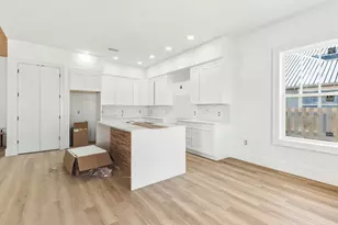 61 E Grizzly Street E, Freeport, FL 32439 - Photo 11