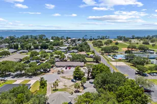 6904 Sea Turtle Cir, Navarre, FL 32566 - Photo 3