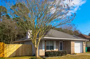 78 Stowe Rd, Mary Esther, FL 32569 - Photo 1