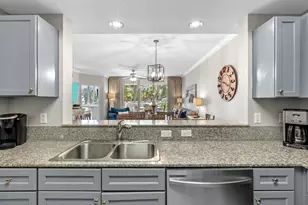 1326 SE Miracle Strip Parkway SE, Fort Walton Beach, FL 32548 - Photo 9