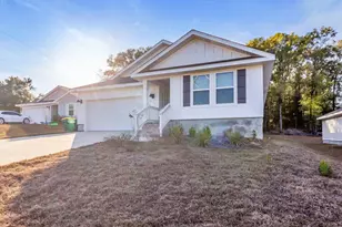 3021 Jane Ln, Crestview, FL 32539 - Photo 3