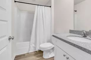 3021 Jane Ln, Crestview, FL 32539 - Photo 11