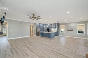 764 Woods Dr, Niceville, FL 32578 - Photo 11