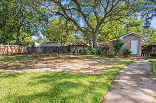 1411 28th St, Niceville, FL 32578 - Photo 17