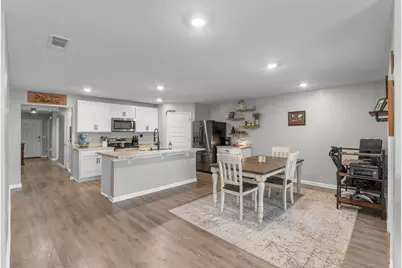 219 Laurel Hill Street, Crestview, FL 32539 - Photo 7