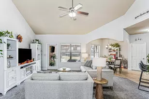 405 Pendo Pl, Crestview, FL 32536 - Photo 13