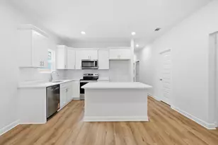 95 Live Oak St, Freeport, FL 32439 - Photo 7