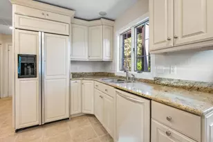 1009 E Troon Dr E, Niceville, FL 32578 - Photo 35