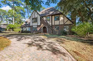 1009 E Troon Dr E, Niceville, FL 32578 - Photo 3