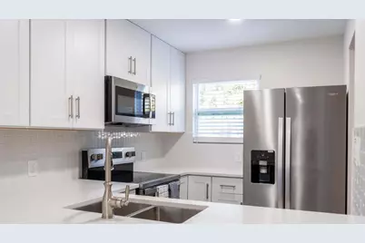 208 SE Third Southeast Street SE #F, Fort Walton Beach, FL 32548 - Photo 5