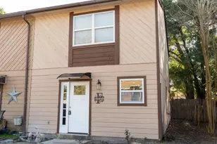 208 SE Third Southeast Street SE, Fort Walton Beach, FL 32548 - Photo 1