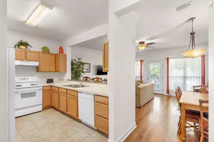 387 Twin Lakes Ln, Destin, FL 32541 - Photo 5