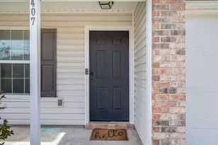 407 Eisenhower Dr, Crestview, FL 32539 - Photo 3