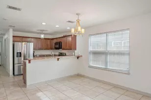 407 Eisenhower Dr, Crestview, FL 32539 - Photo 9