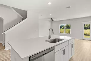 8111 Fox Hunt Dr, Milton, FL 32583 - Photo 5