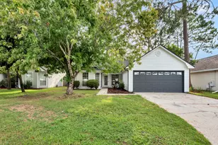 140 Heritage Cir, Panama City Beach, FL 32407 - Photo 1