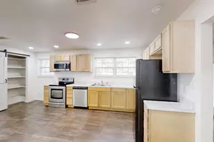 1202 Sunshine Dr, Crestview, FL 32539 - Photo 3