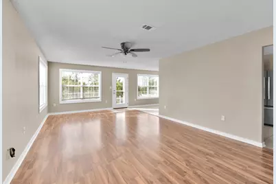 722 Marsh Harbor Drive, Mary Esther, FL 32569 - Photo 11