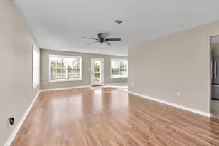 722 Marsh Harbor Dr, Mary Esther, FL 32569 - Photo 11