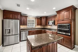 337 Louise Cir, Destin, FL 32541 - Photo 9