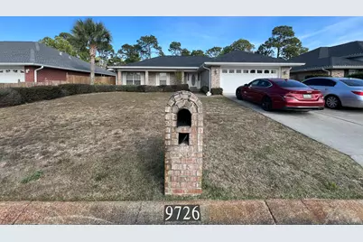 9726 Parker Lake Circle, Navarre, FL 32566 - Photo 1