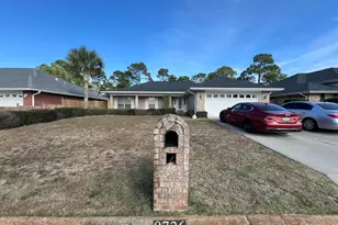 9726 Parker Lake Cir, Navarre, FL 32566 - Photo 1