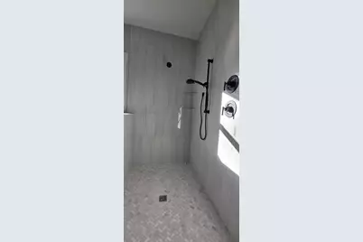 1915 Redwood Avenue, Niceville, FL 32578 - Photo 11