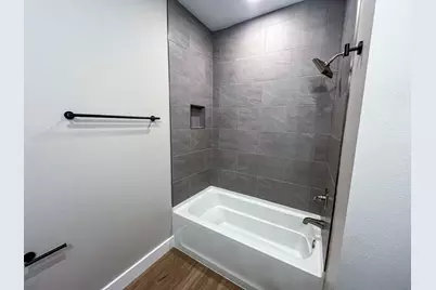 2885 Leahs Lane, Navarre, FL 32566 - Photo 13