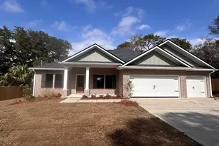 324 Hillcrest Ave, Valparaiso, FL 32580 - Photo 1
