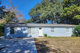 321 NW Hollywood Blvd NW, Fort Walton Beach, FL 32548 - Photo 1