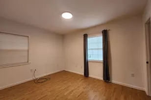 321 NW Hollywood Blvd NW, Fort Walton Beach, FL 32548 - Photo 9