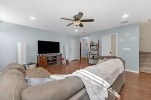 416 Eisenhower Dr, Crestview, FL 32539 - Photo 5