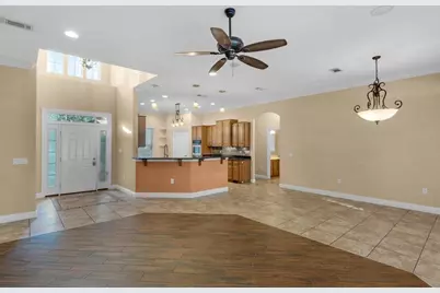 325 Greenwood Way, Niceville, FL 32578 - Photo 5