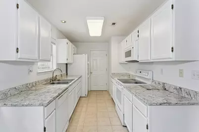 548 Hyde Park Drive, Crestview, FL 32539 - Photo 3