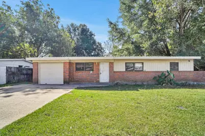 6423 Julia Drive, Milton, FL 32570 - Photo 1