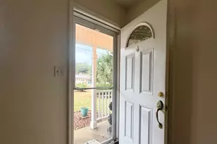 61 8th St, Shalimar, FL 32579 - Photo 7