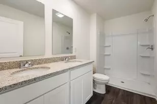 135 E Tiger Lily Ln E, Defuniak Springs, FL 32433 - Photo 13