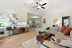 512 Hickory Ave, Niceville, FL 32578 - Photo 9