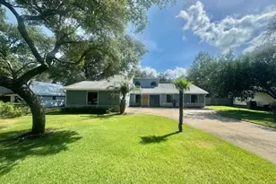 708 Caribbean Way, Niceville, FL 32578 - Photo 1