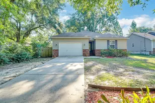 1705 N Pearl Street N, Crestview, FL 32536 - Photo 1