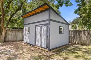 1724 Pine Ave, Niceville, FL 32578 - Photo 45