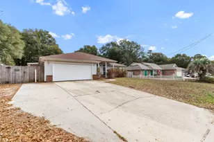 516 Hyde Park Dr, Crestview, FL 32539 - Photo 3