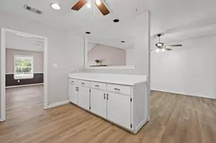 304 Wildwood St, Mary Esther, FL 32569 - Photo 11