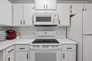 304 Wildwood St, Mary Esther, FL 32569 - Photo 9