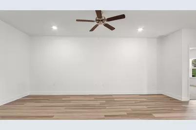 39 E Gray Owl Drive E, Freeport, FL 32439 - Photo 5