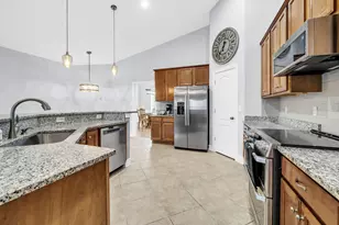 180 Gulf Pines Ct, Freeport, FL 32439 - Photo 33