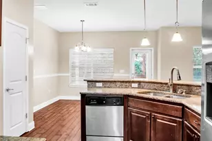 2136 Sardinia Ct, Navarre, FL 32566 - Photo 9