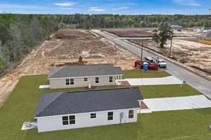 5433 Bayleaf Dr, Crestview, FL 32539 - Photo 13