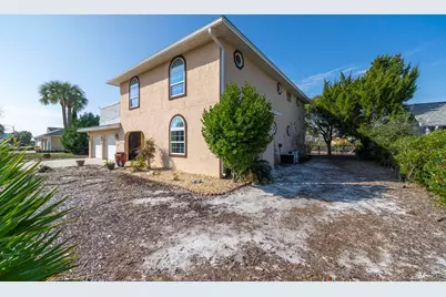 714 Gulf Aire Drive, Port Saint Joe, FL 32456 - Photo 9