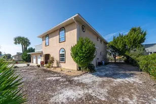 714 Gulf Aire Dr, Port Saint Joe, FL 32456 - Photo 9